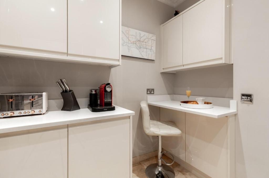 Revamped & Luxxe For Covent Garden Lovers! Adorable City Home For Families & Friends ロンドン エクステリア 写真