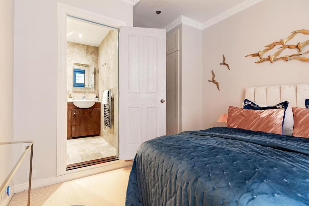 Revamped & Luxxe For Covent Garden Lovers! Adorable City Home For Families & Friends ロンドン エクステリア 写真