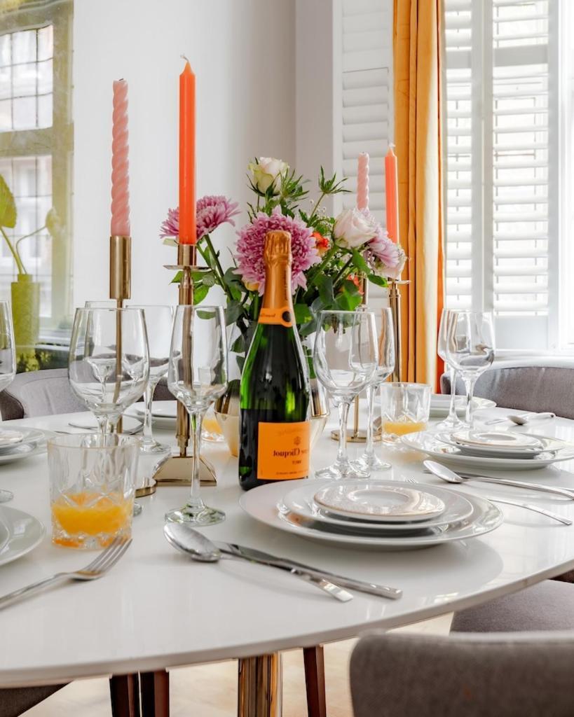 Revamped & Luxxe For Covent Garden Lovers! Adorable City Home For Families & Friends ロンドン エクステリア 写真